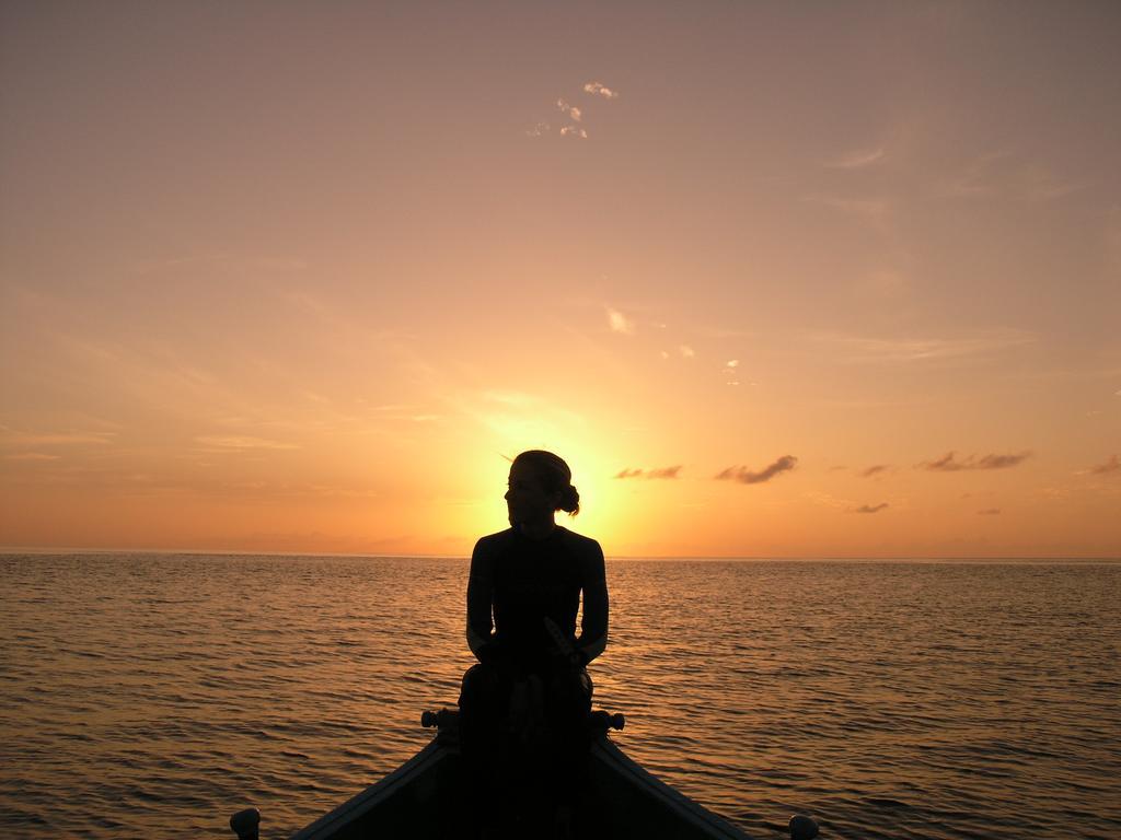 Blue World Dharavandhoo Exterior foto
